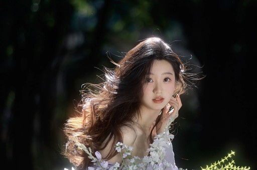 炸裂！女星被大佬做局签屈辱协议、被爆猛料的瓜